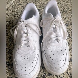 Nike Court Vision Low worn only a few times size 9, very good condition